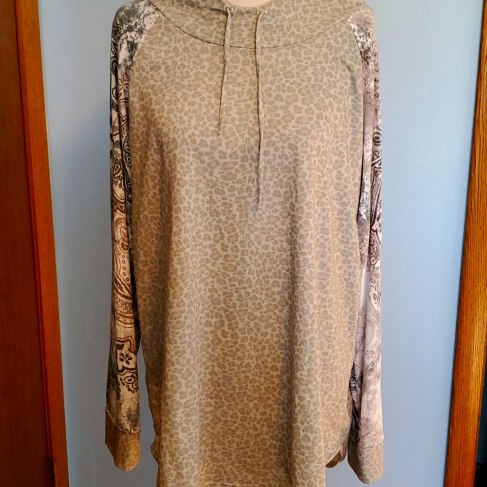 NEW Celesite Animal Print & Paisley Soft Hoodie size 1X